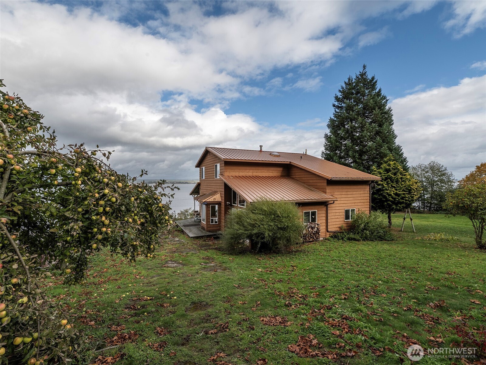 26 E Port Garden Dr , Everett, WA 98206
