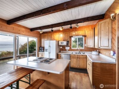 26 E Port Garden Dr , Everett, WA 98206 - Photo 5