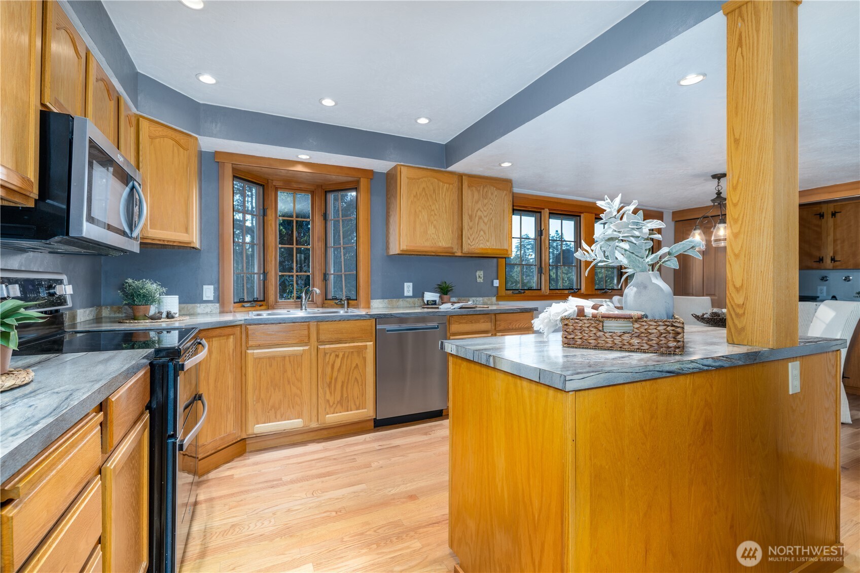5981 SE Arcadia Road , Shelton, WA 98584