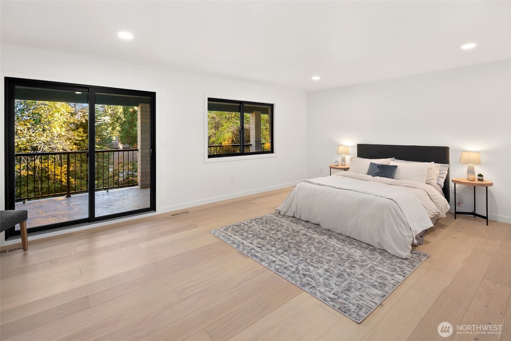 16040 36th Avenue NE, Lake Forest Park, WA 98155