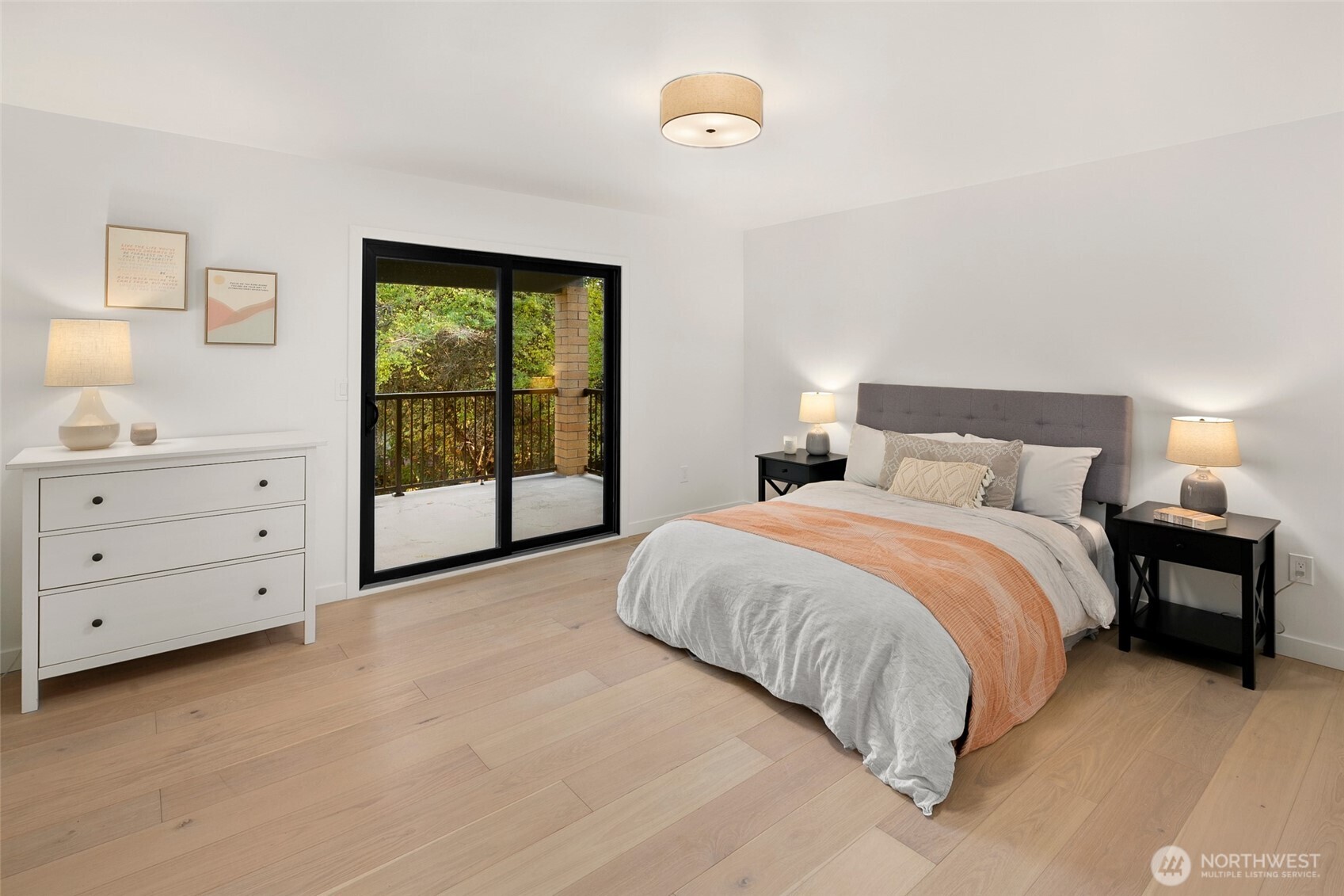 16040 36th Avenue NE, Lake Forest Park, WA 98155