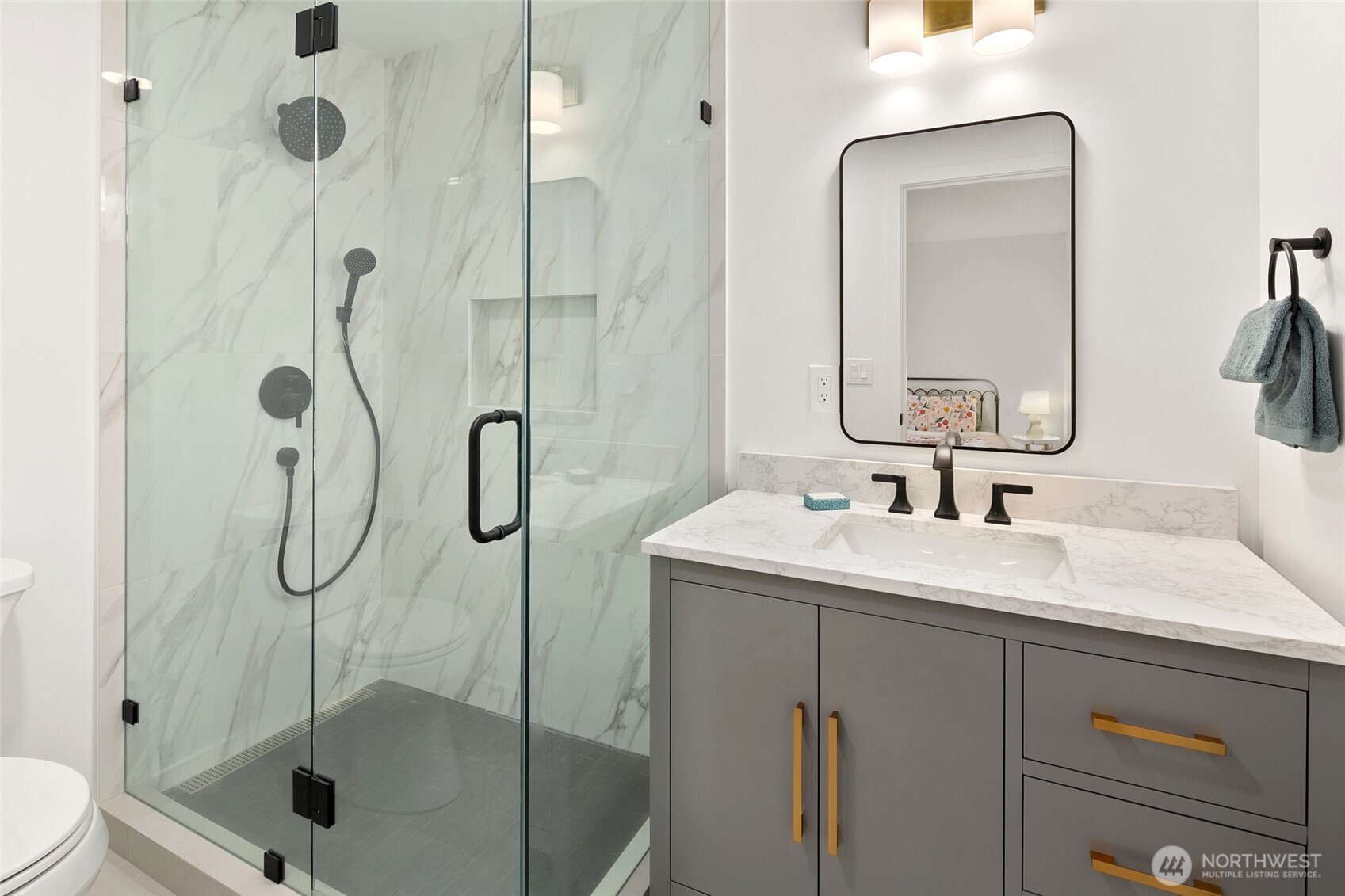 16040 36th Avenue NE, Lake Forest Park, WA 98155