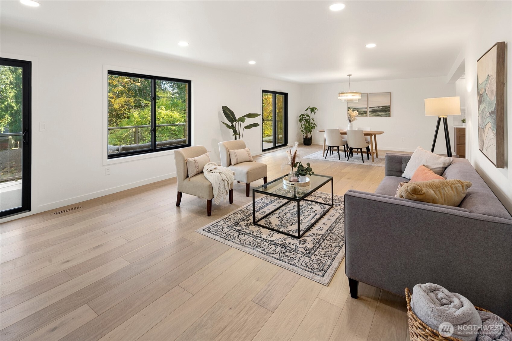 16040 36th Avenue NE, Lake Forest Park, WA 98155