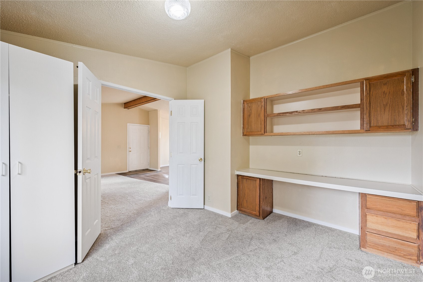 317 Rollingwood Drive , Kelso, WA 98626