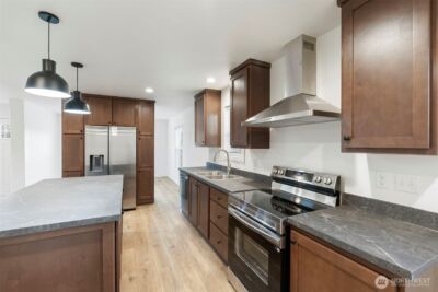 1110 B W Walnut , Centralia, WA 98531 - Photo 4