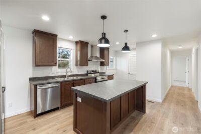 1110 B W Walnut , Centralia, WA 98531 - Photo 6