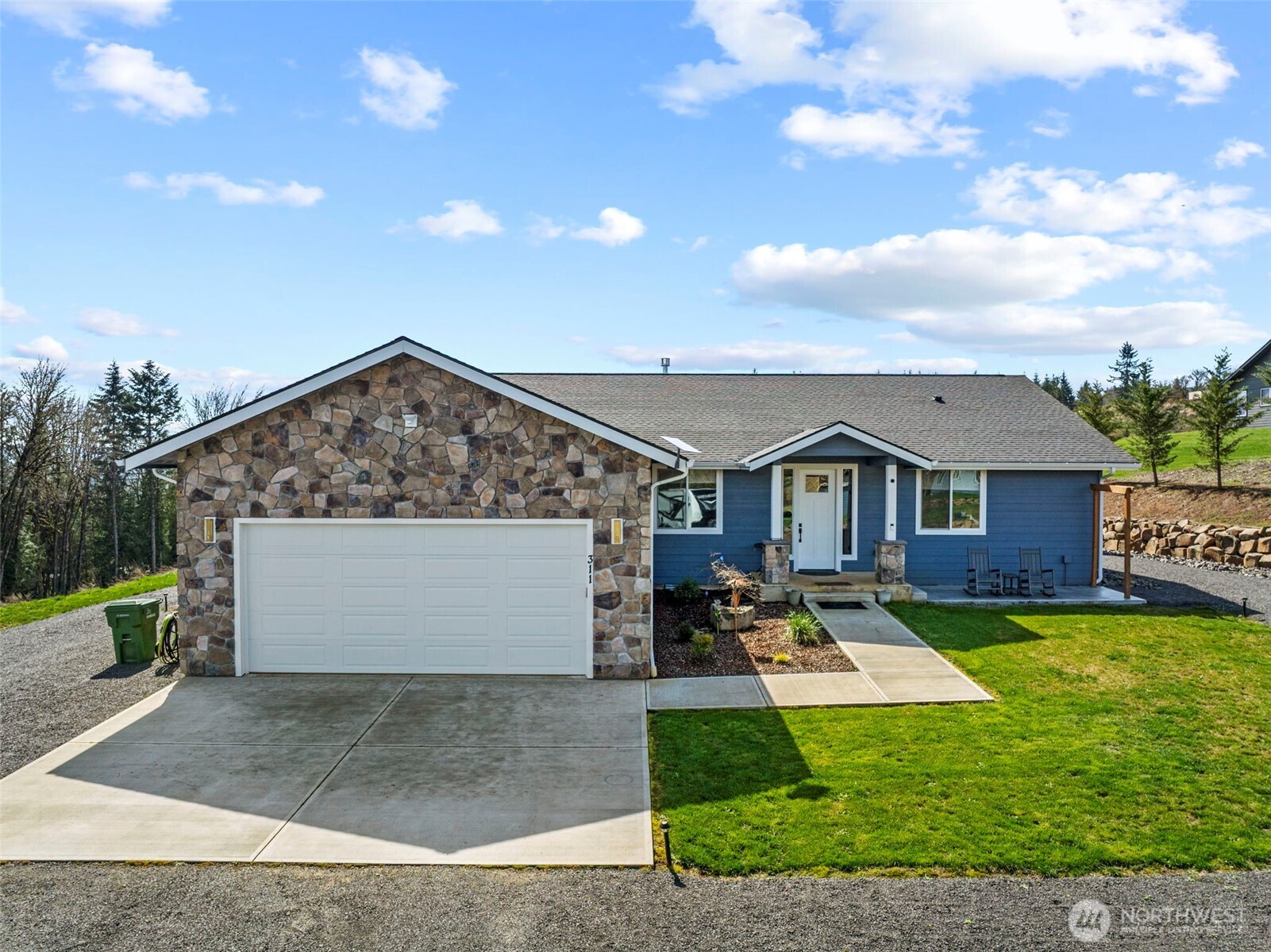 311 Olequa Heights Road , Castle Rock, WA 98611