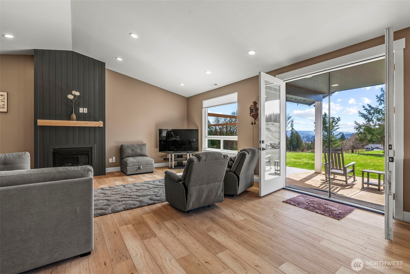 311 Olequa Heights Road , Castle Rock, WA 98611