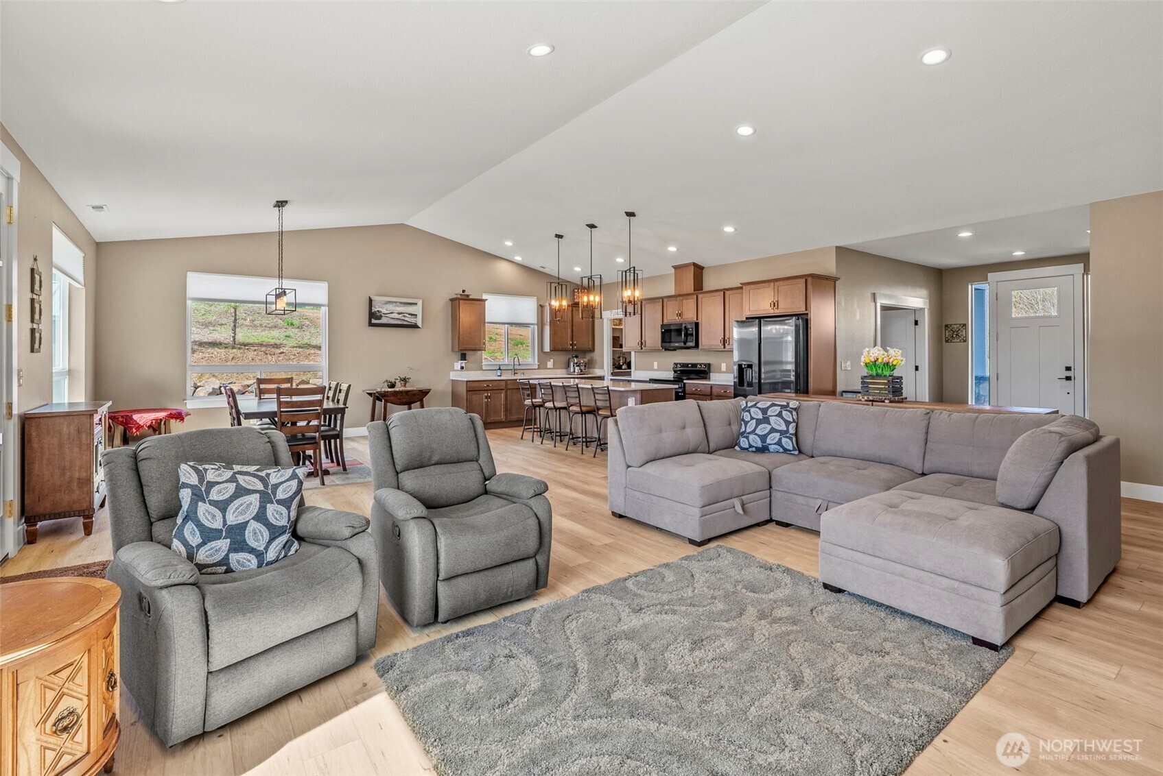 311 Olequa Heights Road , Castle Rock, WA 98611