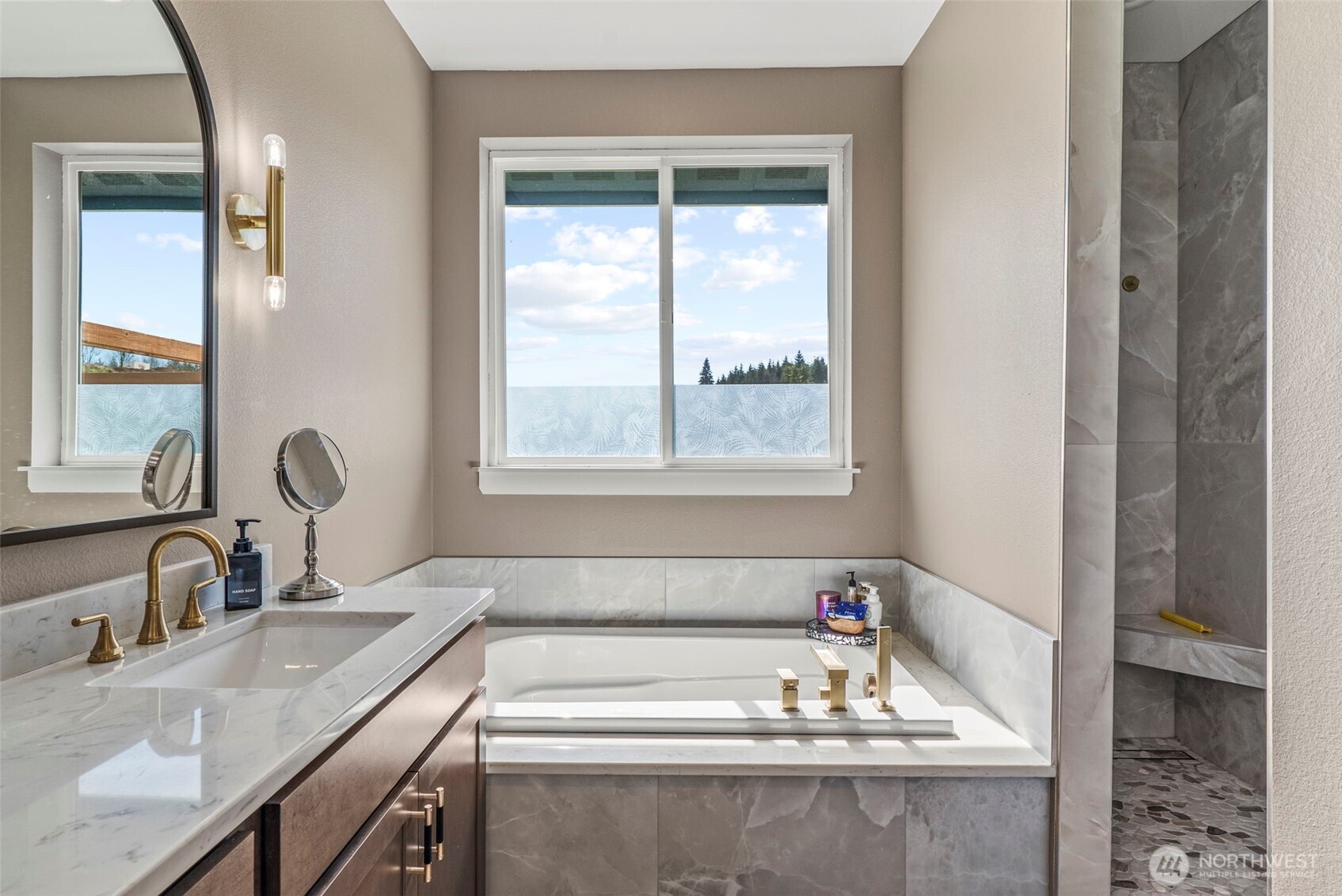 311 Olequa Heights Road , Castle Rock, WA 98611