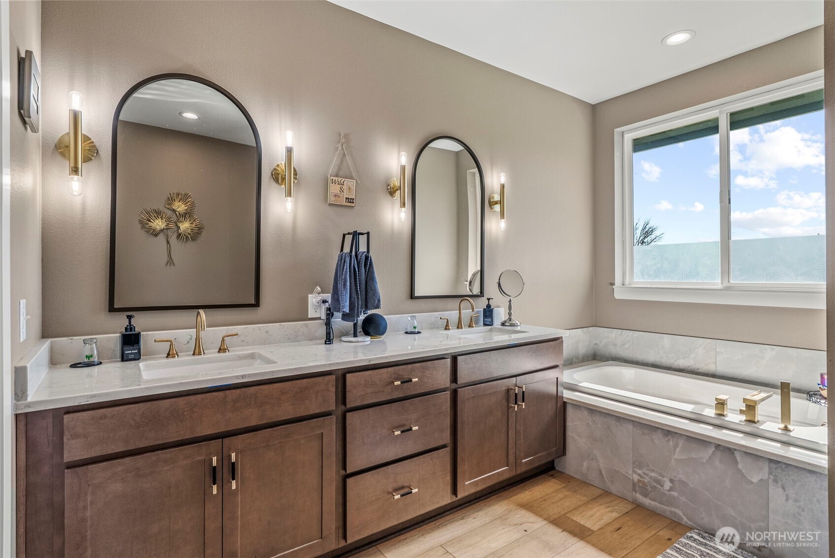 311 Olequa Heights Road , Castle Rock, WA 98611
