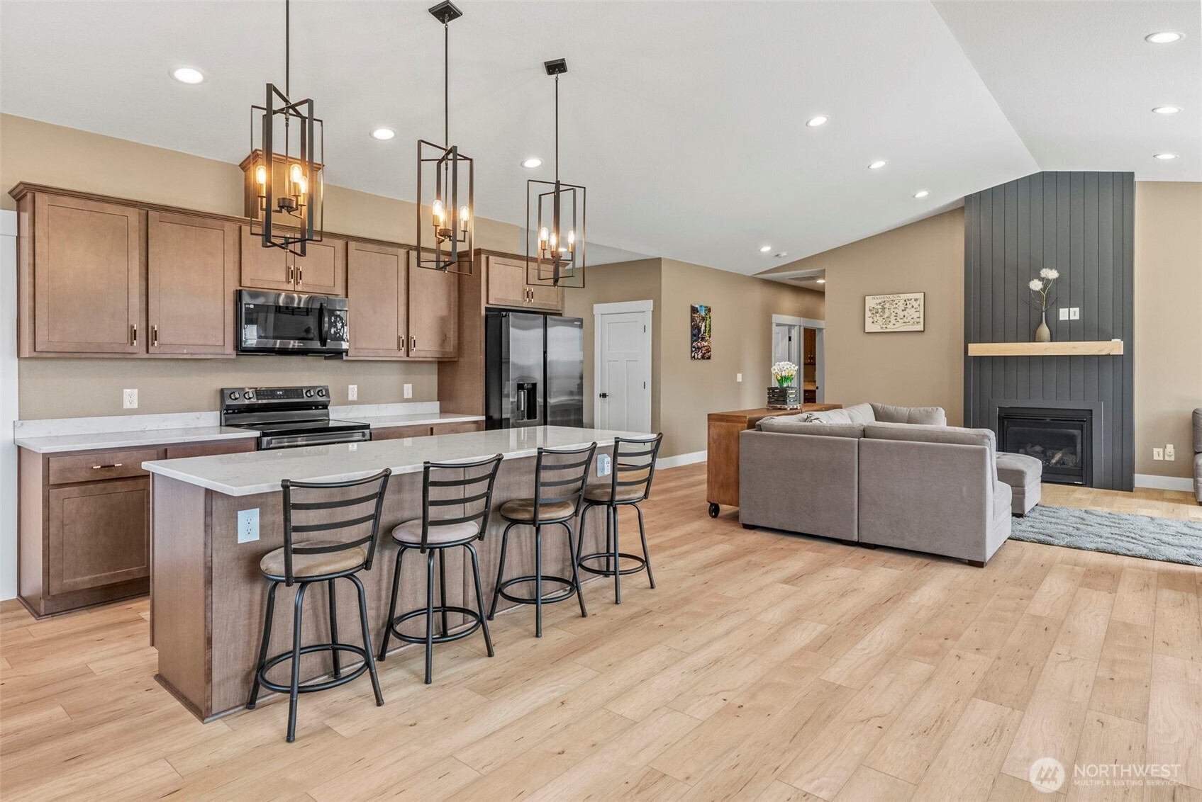 311 Olequa Heights Road , Castle Rock, WA 98611
