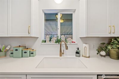 1215 Stillwell Street NE, Olympia, WA 98516 - Photo 7