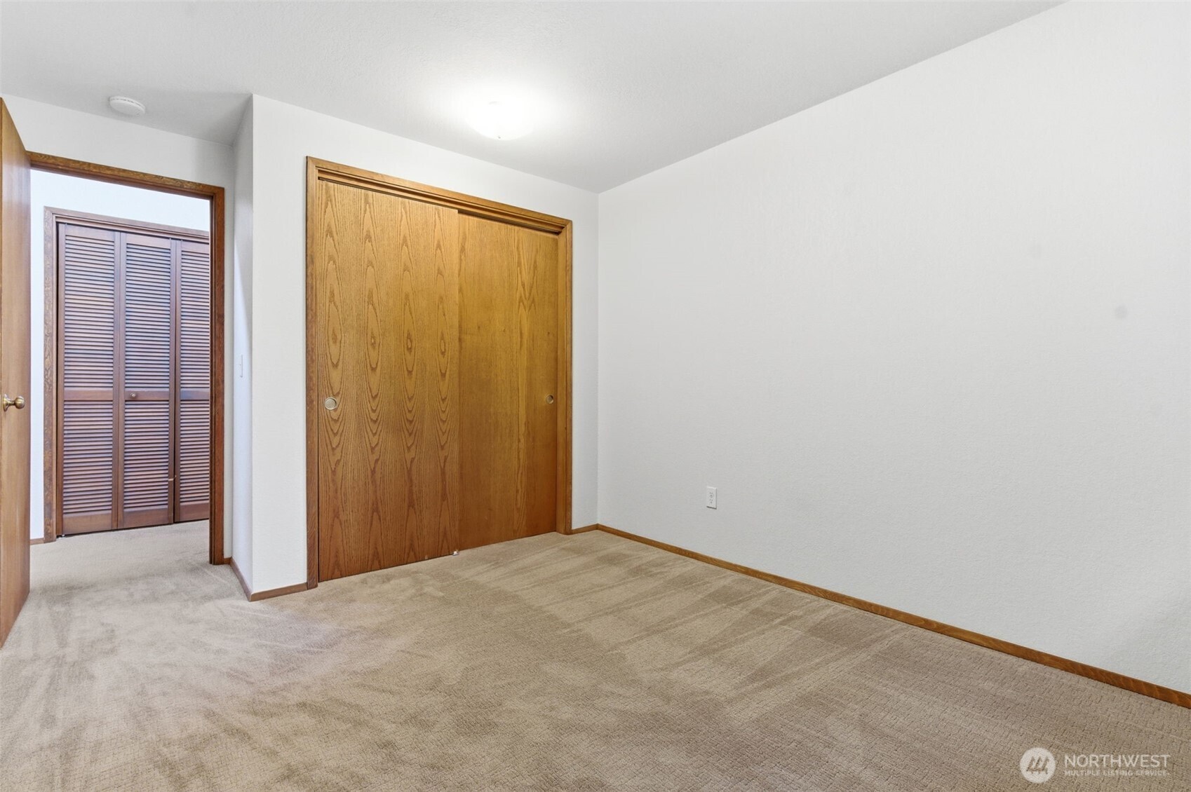 6980 NE Dolphin Drive , Bainbridge Island, WA 98110