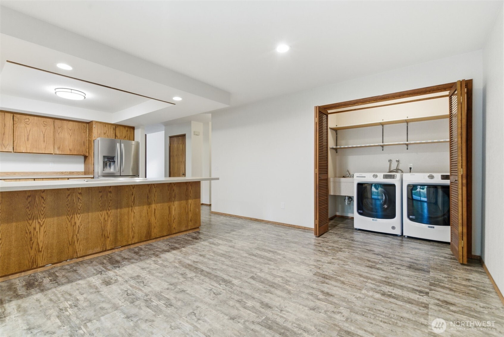 6980 NE Dolphin Drive , Bainbridge Island, WA 98110