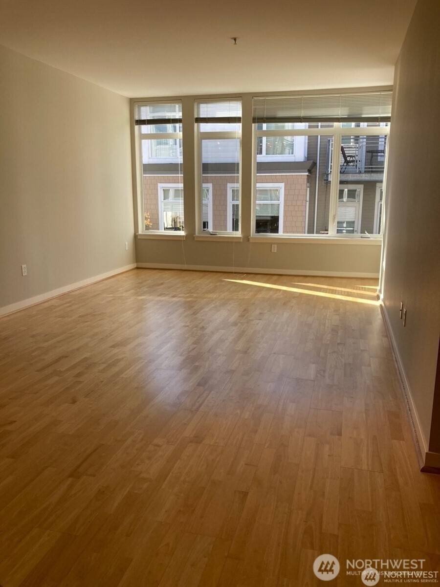 180 Harbor Square Loop NE #B318, Bainbridge Island, WA 98110