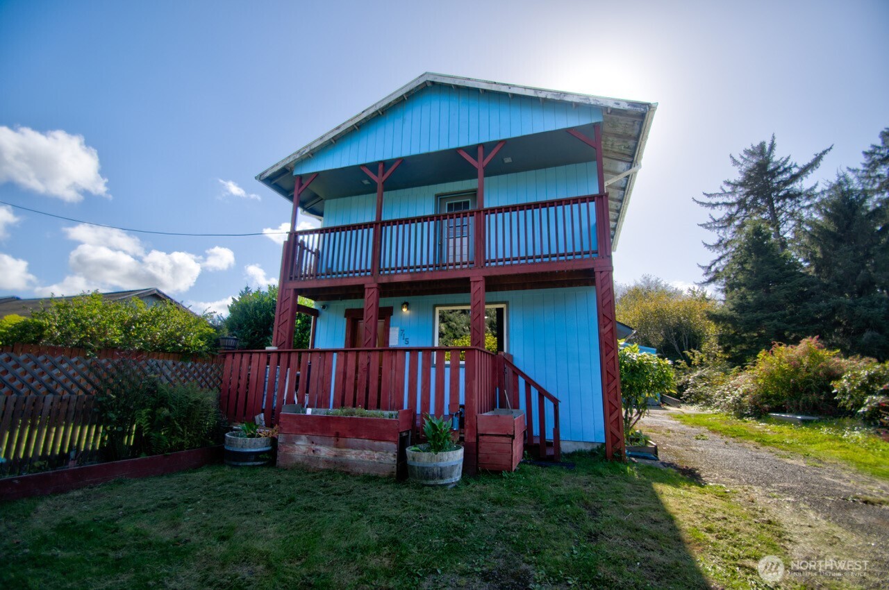 715 Copalis Beach Road , Copalis Beach, WA 98535