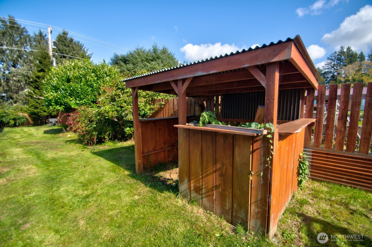 715 Copalis Beach Road , Copalis Beach, WA 98535