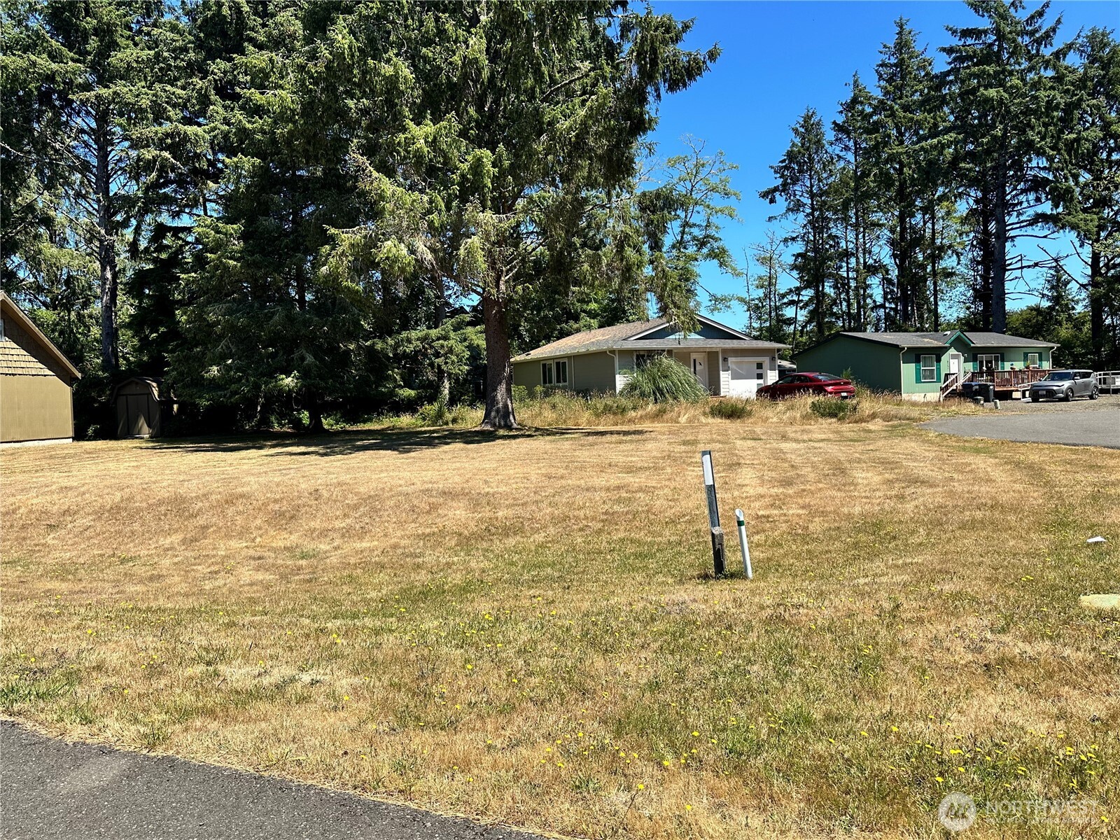604 Sollecks Avenue SE, Ocean Shores, WA 98569