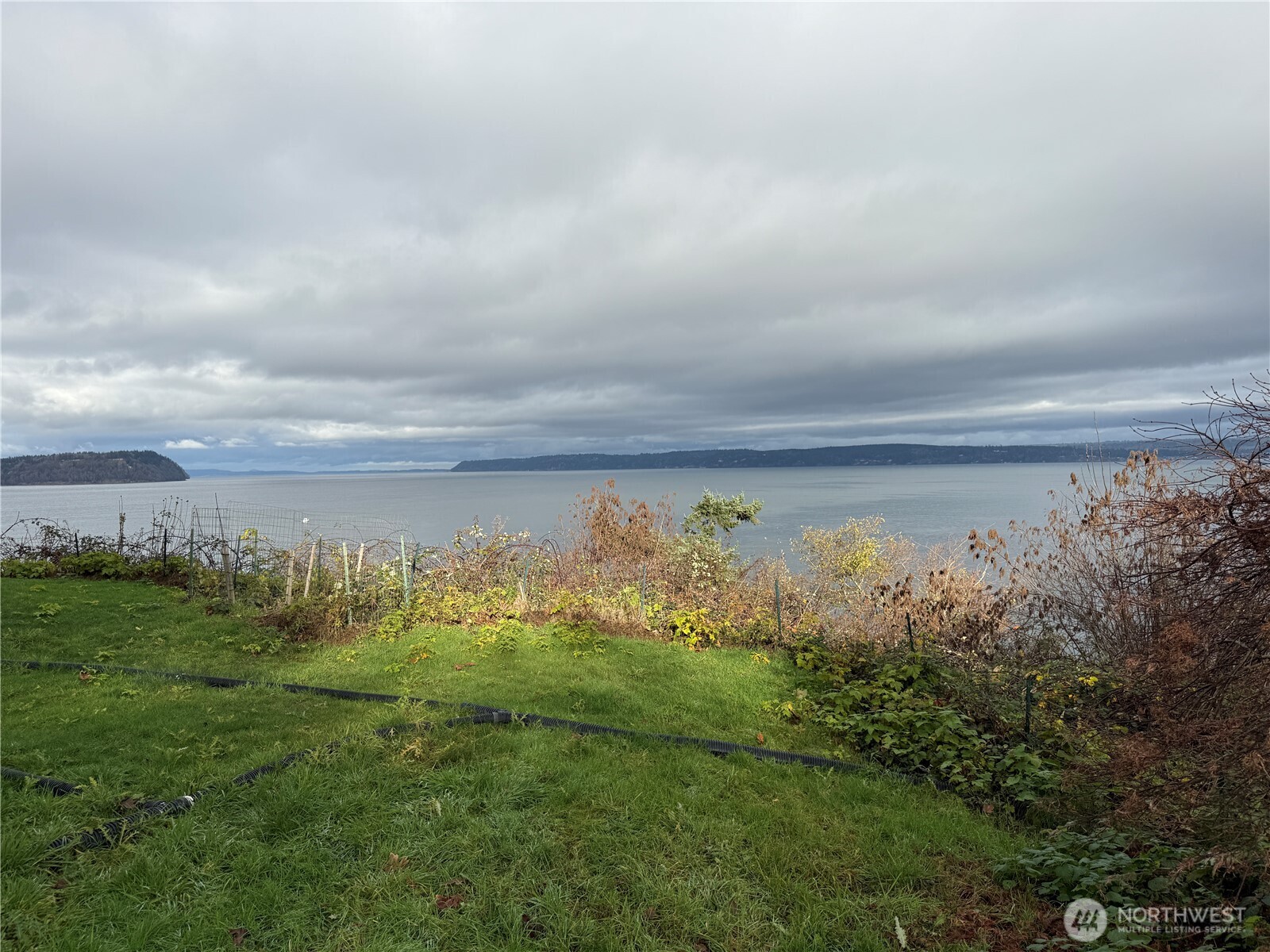 27 E Port Gardner Drive , Everett, WA 98206