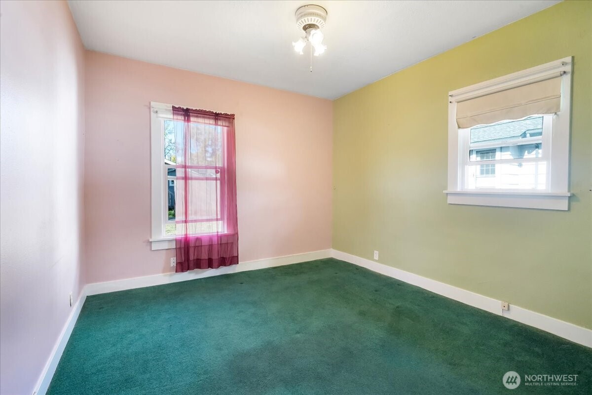 913 S 3rd Avenue , Kelso, WA 98626