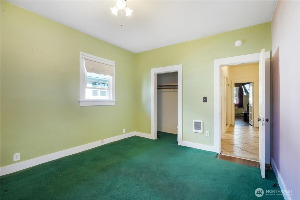 913 S 3rd Avenue , Kelso, WA 98626