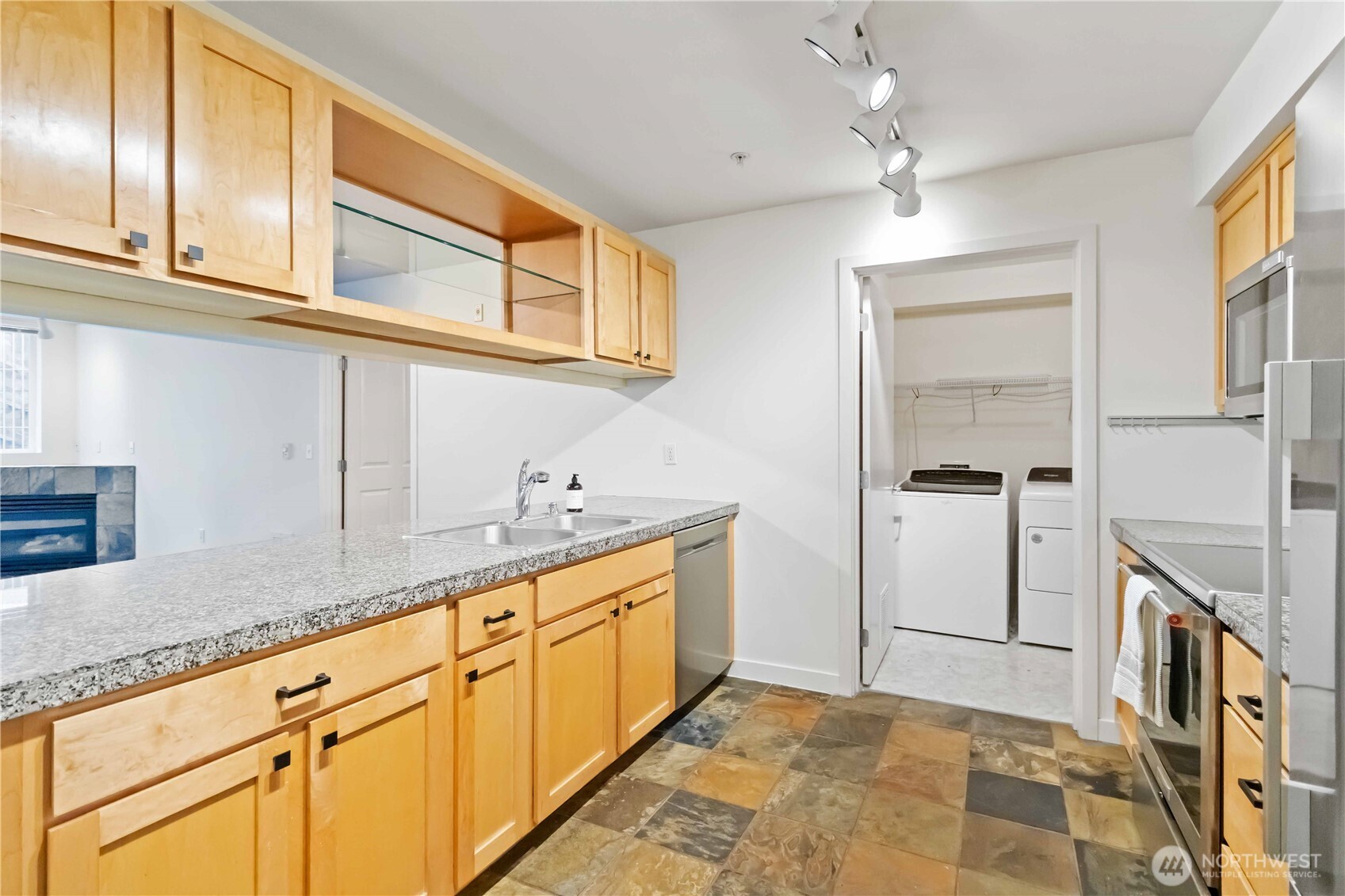 300 110th Avenue NE #610, Bellevue, WA 98004