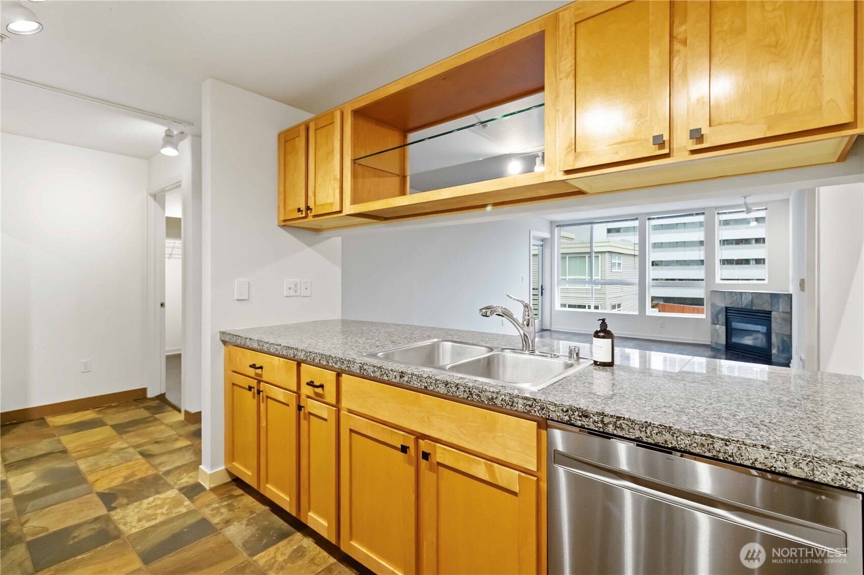 300 110th Avenue NE #610, Bellevue, WA 98004
