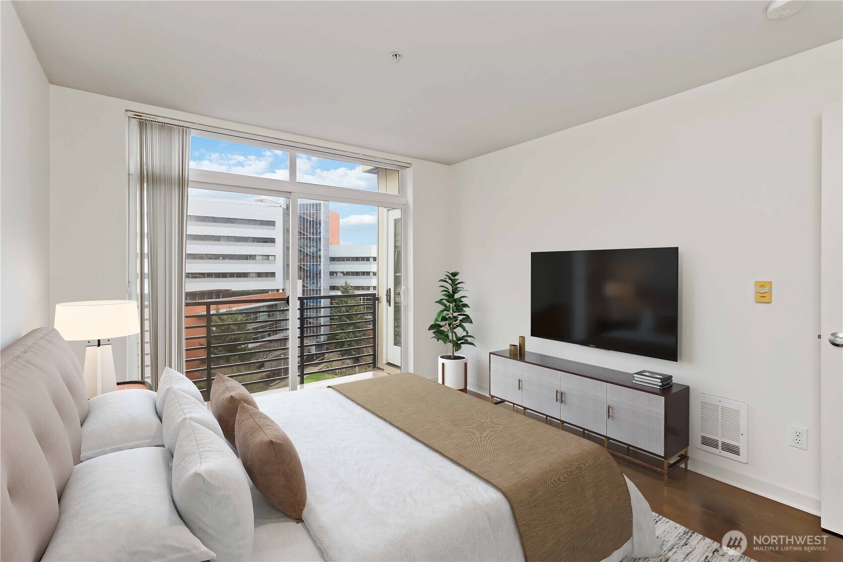 300 110th Avenue NE #610, Bellevue, WA 98004