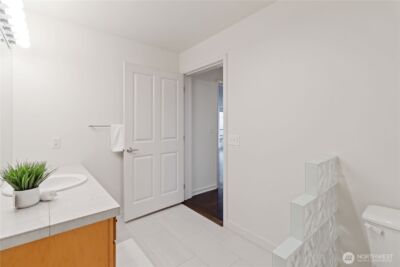 300 110th Avenue NE #610, Bellevue, WA 98004 - Photo 24