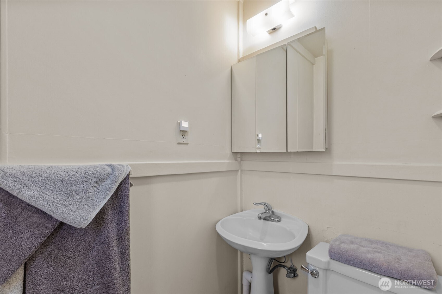 209 8th Avenue N, Algona, WA 98001