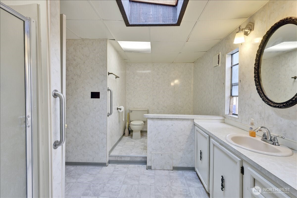 507 W Veterans Avenue , Westport, WA 98595