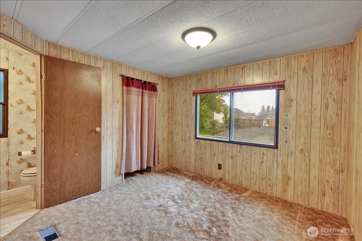 507 W Veterans Avenue , Westport, WA 98595