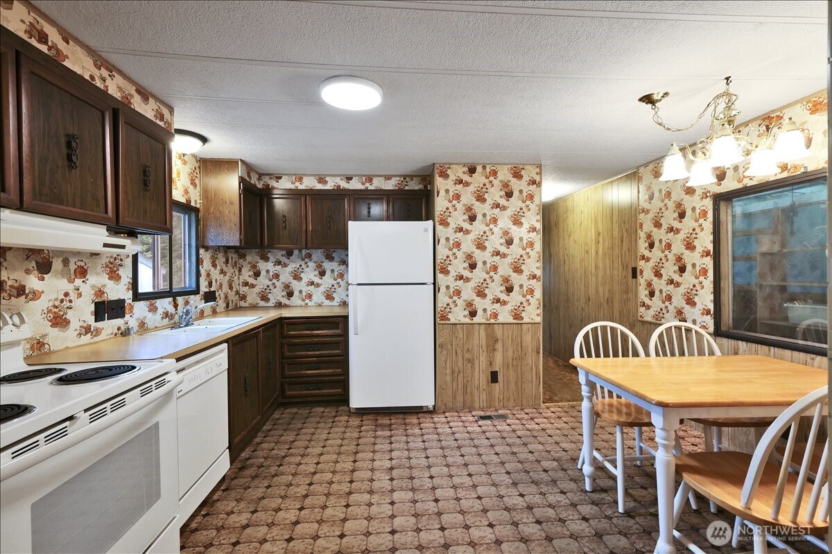 507 W Veterans Avenue , Westport, WA 98595