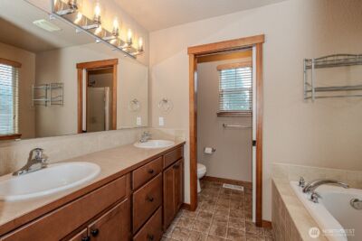 2225 Dickinson Avenue NW, Olympia, WA 98502 - Photo 19