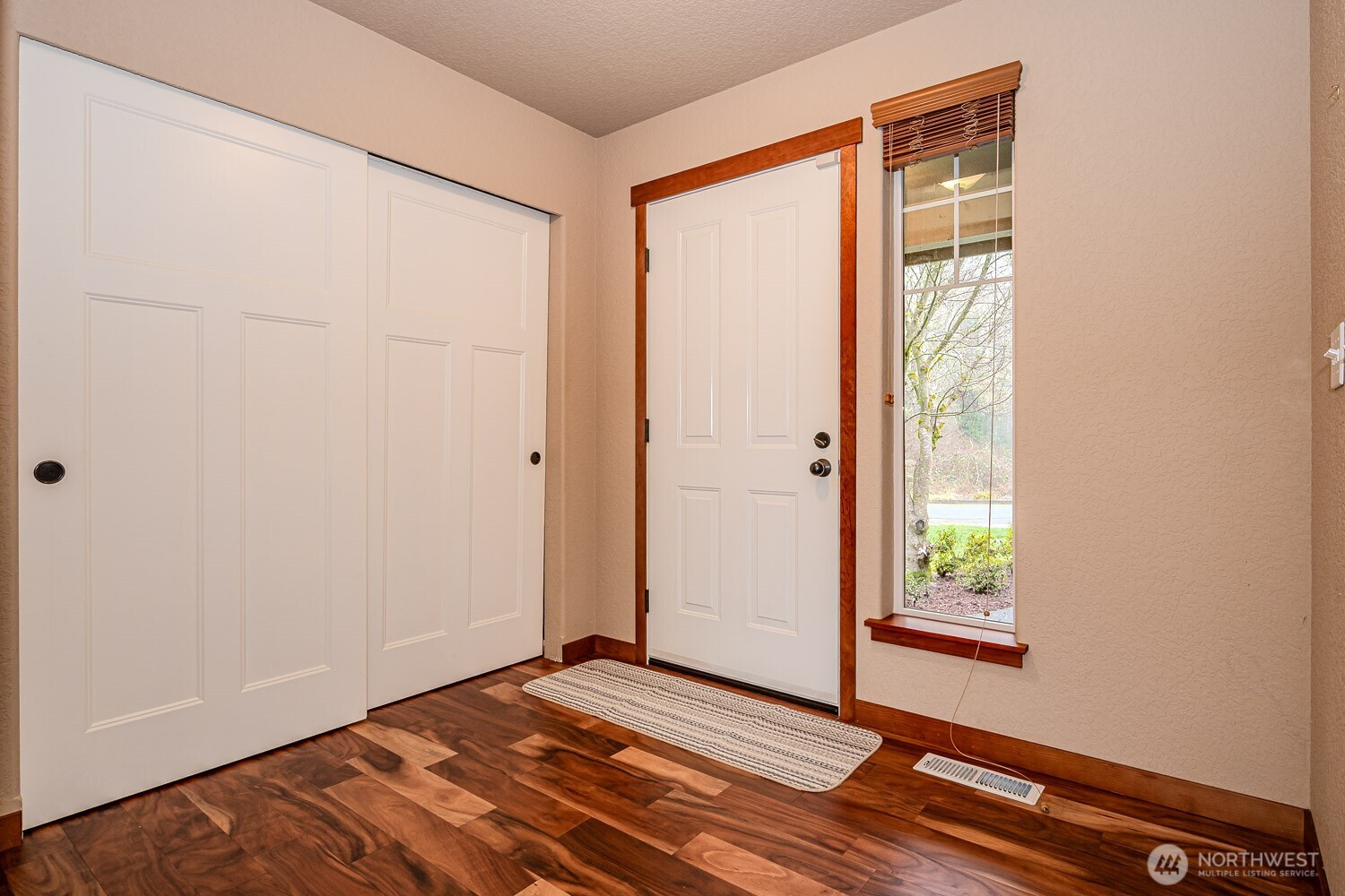 2225 Dickinson Avenue NW, Olympia, WA 98502