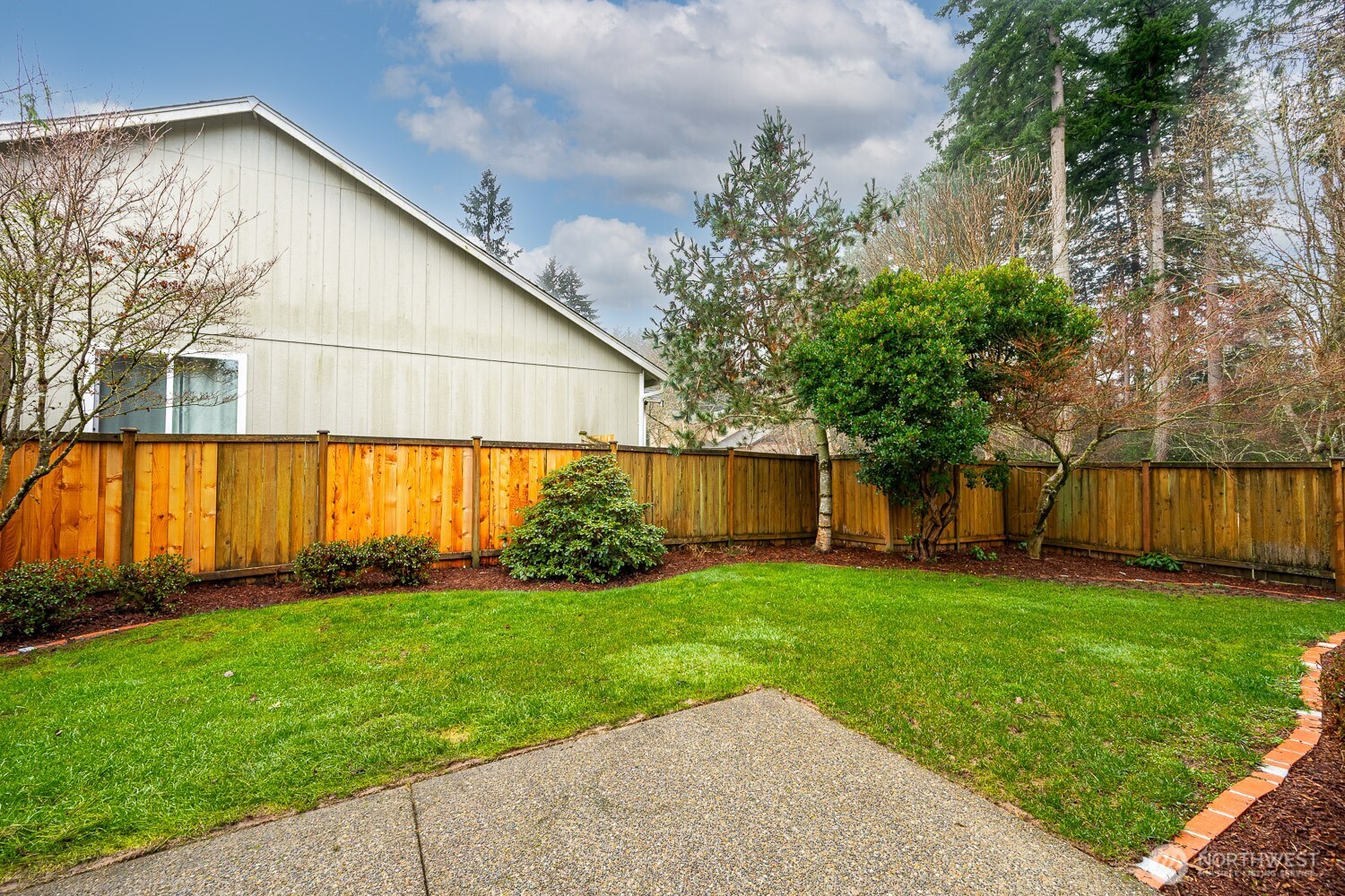 2225 Dickinson Avenue NW, Olympia, WA 98502