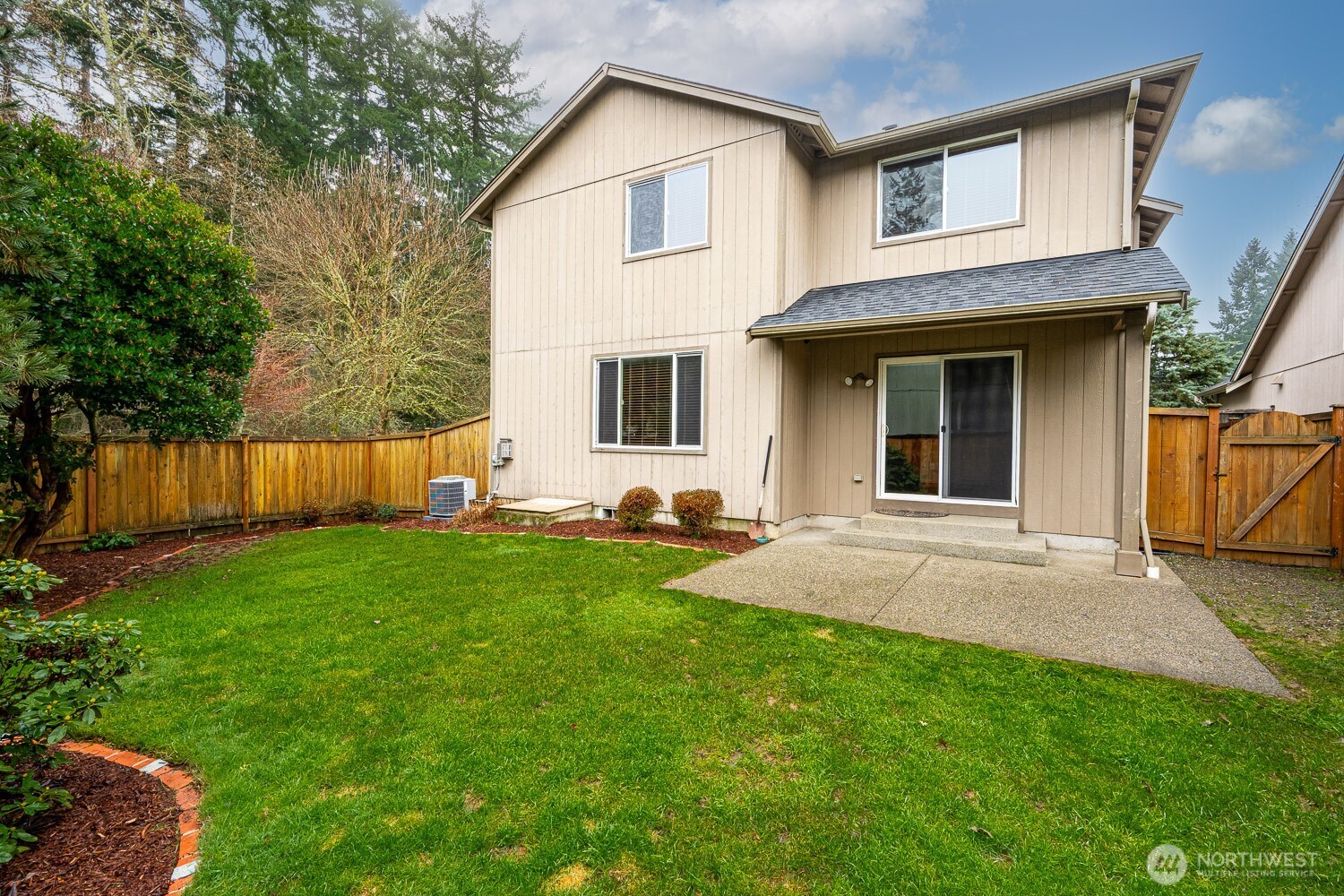 2225 Dickinson Avenue NW, Olympia, WA 98502