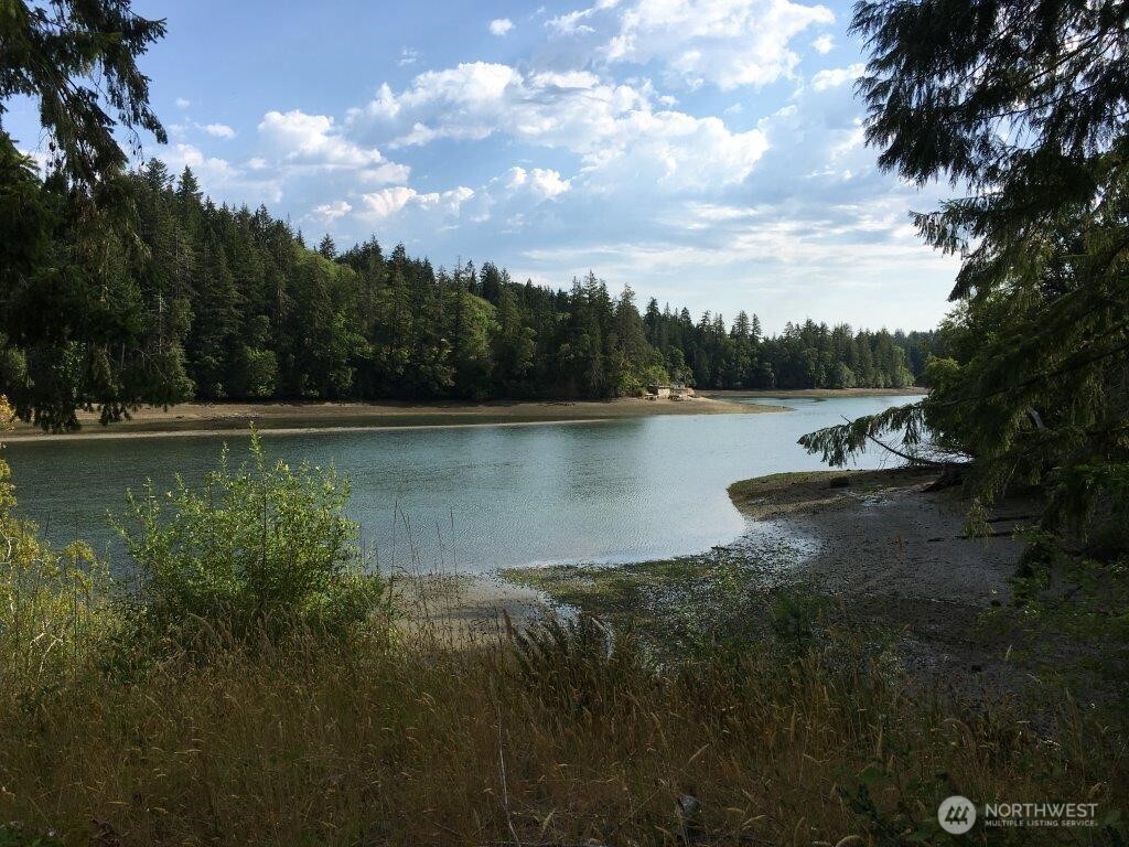 3093 SE Kamilche Point Road , Shelton, WA 98584