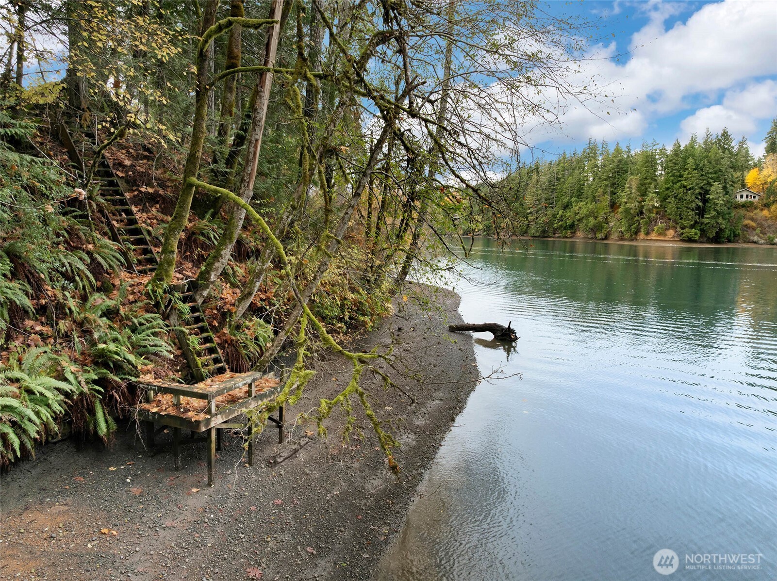 3093 SE Kamilche Point Road , Shelton, WA 98584