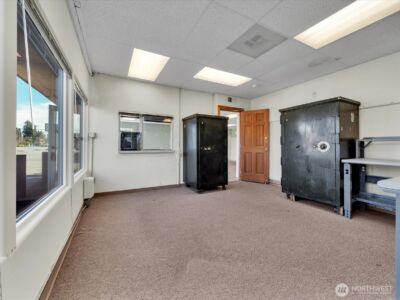 3710 6Th Avenue , Tacoma, WA 98406 - Photo 12