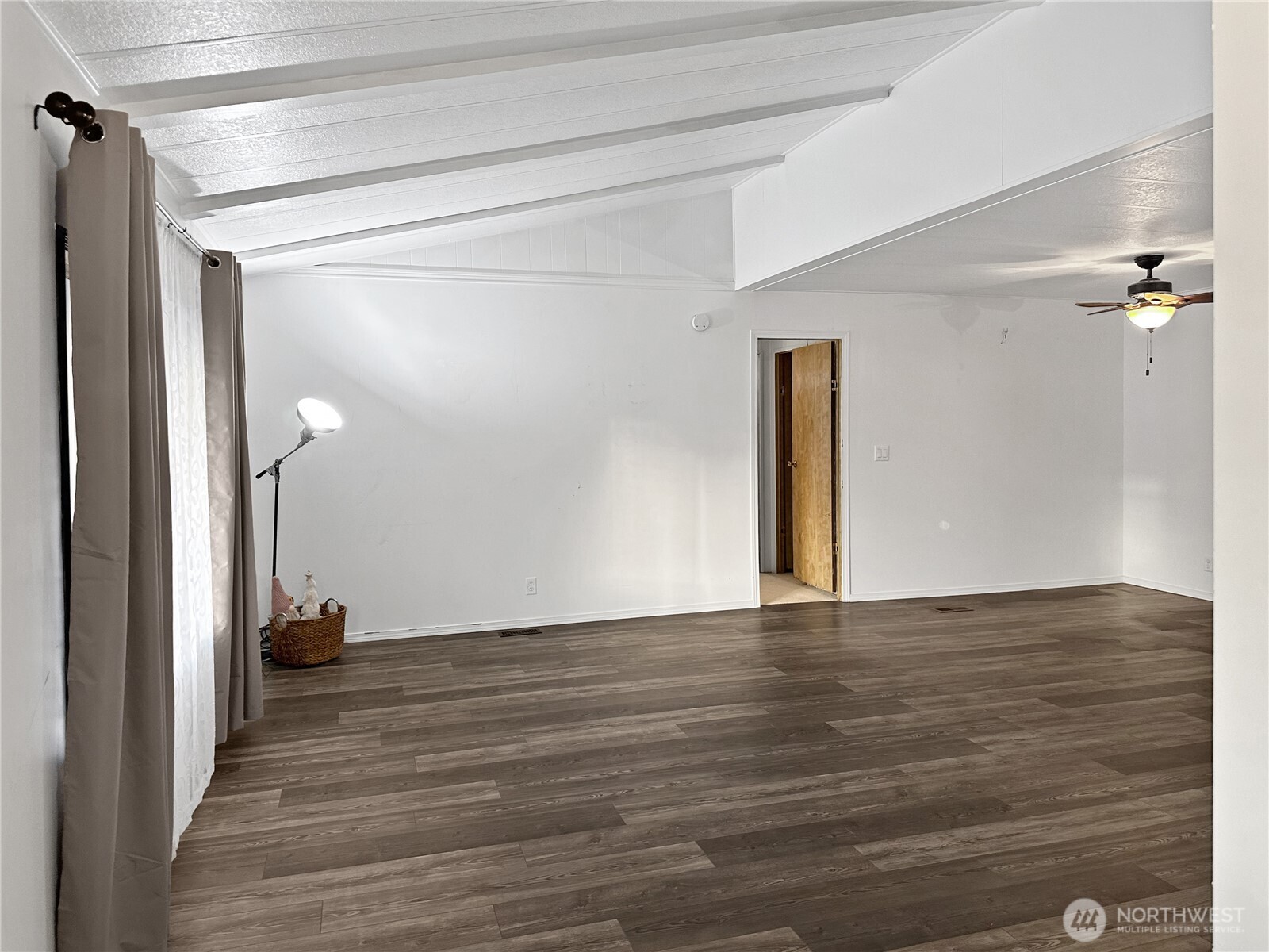 2500 S 370th Street #32, Federal Way, WA 98003