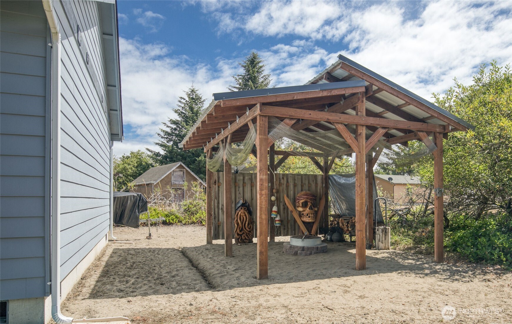 163 Wishkah Street SW, Ocean Shores, WA 98569