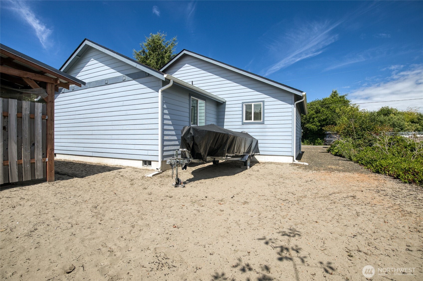163 Wishkah Street SW, Ocean Shores, WA 98569