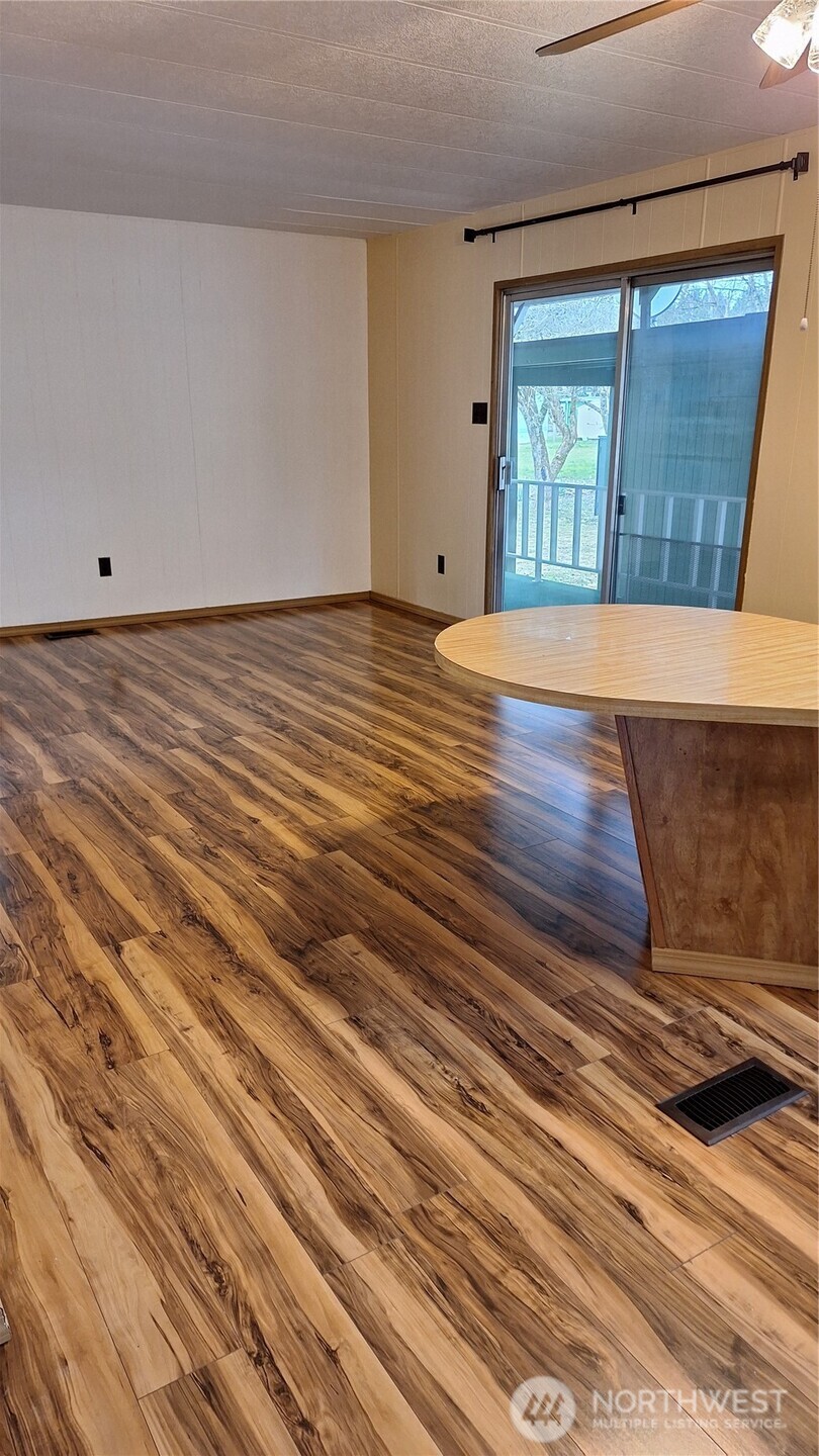 5714 118th Avenue Ct #15, Puyallup, WA 98372