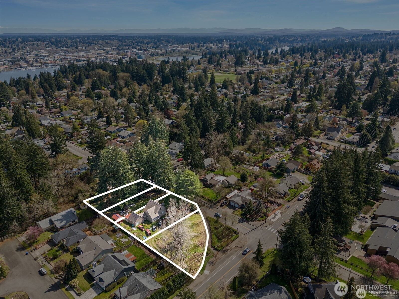 1910 Bowman Avenue NW, Olympia, WA 98502-4613