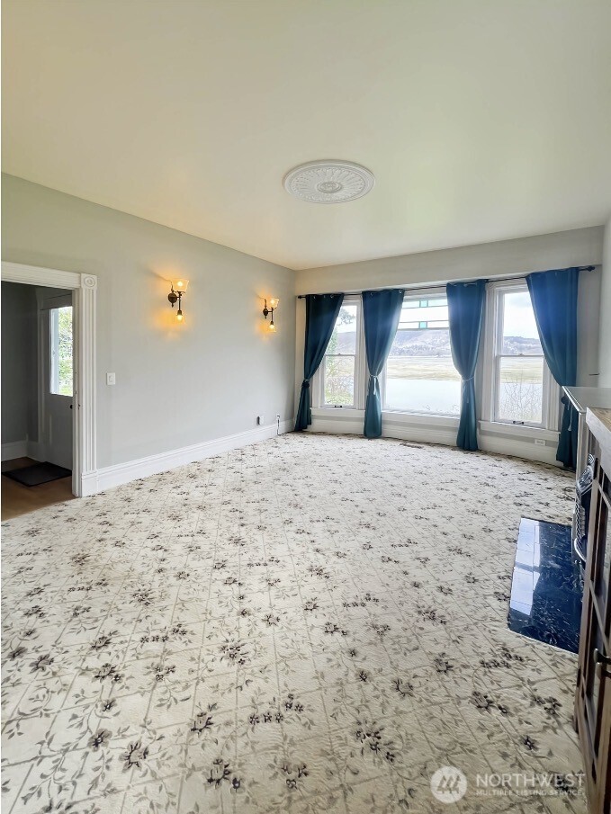 1510 W Water Street , South Bend, WA 98586