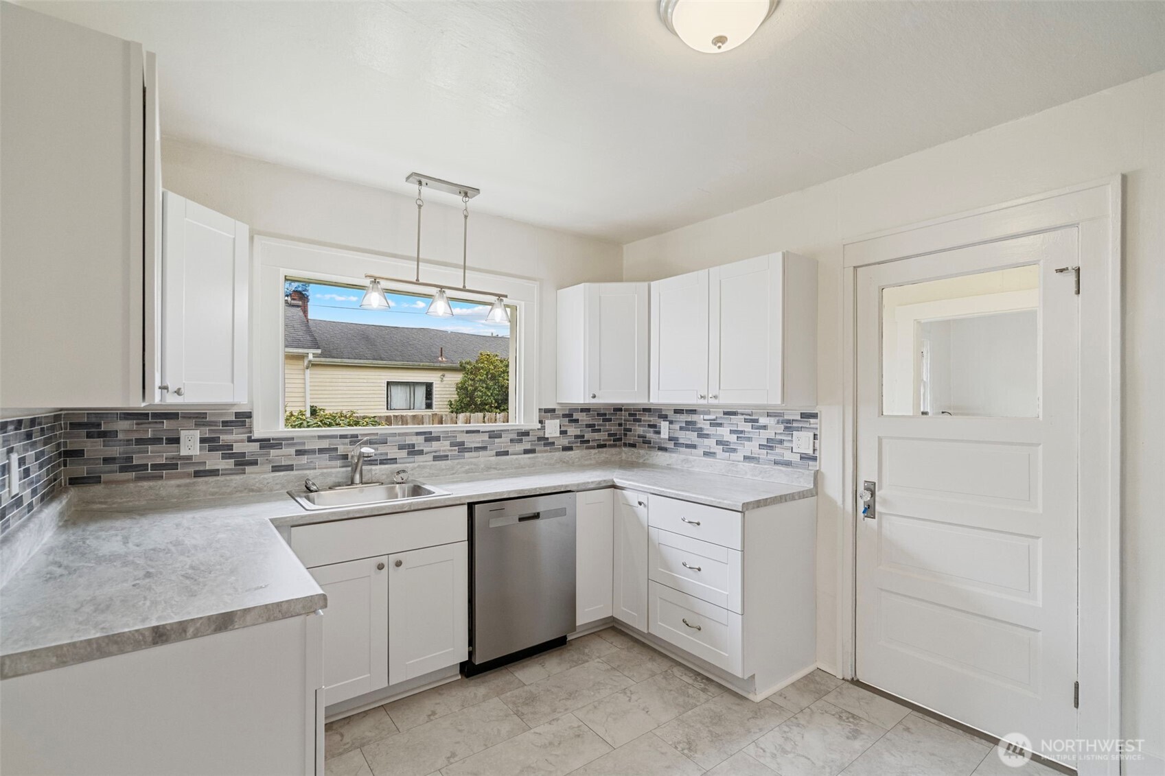 3102 Aberdeen Avenue , Hoquiam, WA 98550-4209