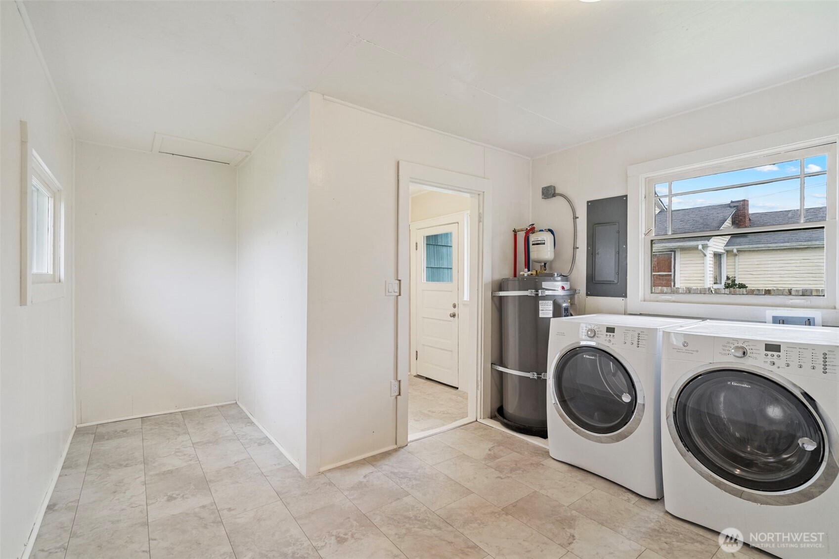 3102 Aberdeen Avenue , Hoquiam, WA 98550-4209