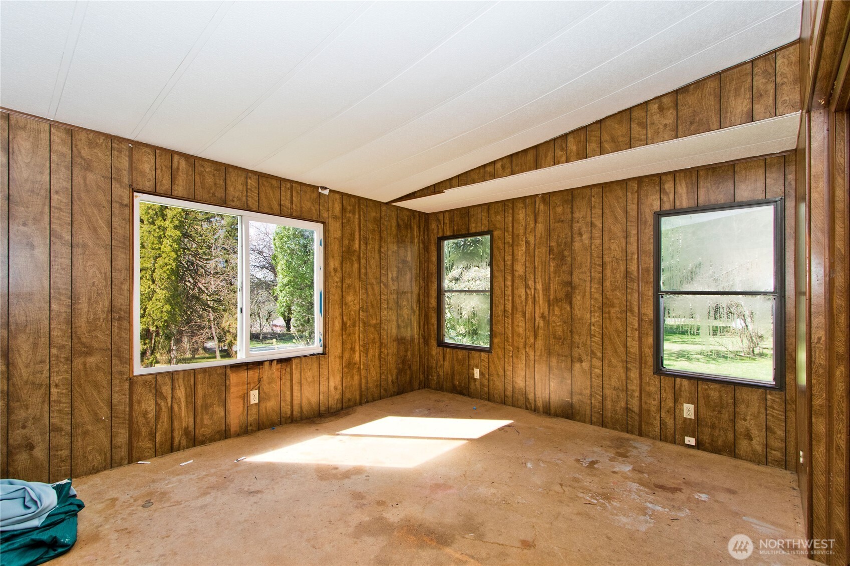 30870 Cumberland-Kanaskat Road , Ravensdale, WA 98051